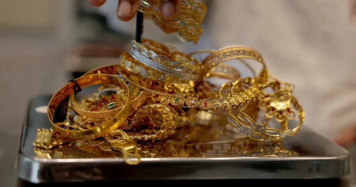 أسعار الذهب تنهار في أكبر سقوط يومي منذ عقود