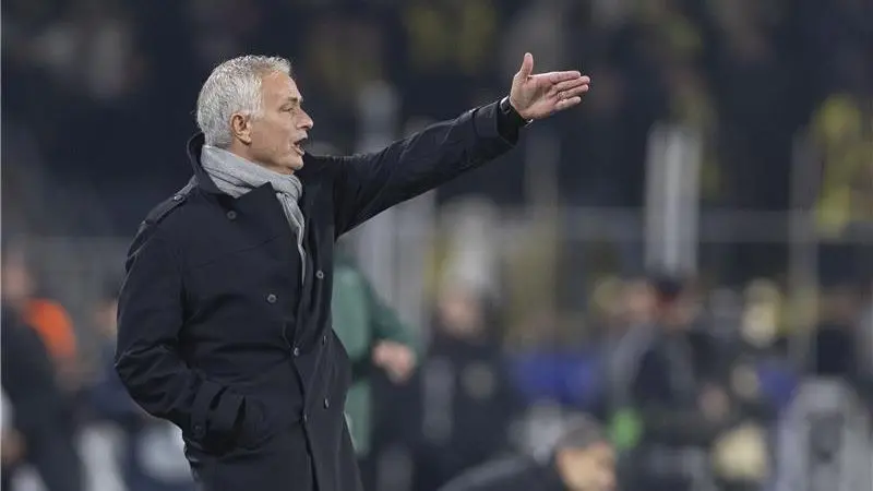 مورينيو يختصر مواجهة ريال مدريد في كلمتين