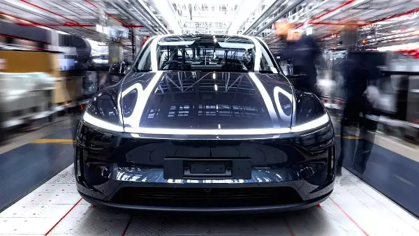 صدمة بالأرقام… حوادث سيارات تسلا ذاتية القيادة أصبحت قاتلة