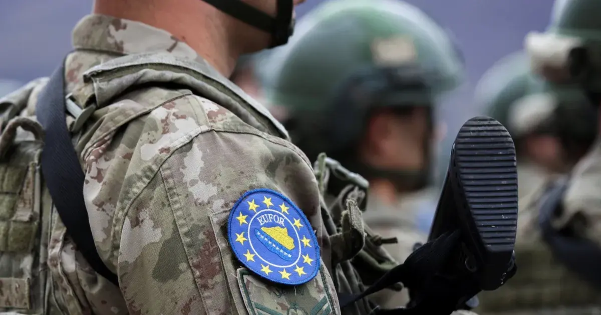 مسؤول أوروبي يقترح استخدام صندوق أزمات التكتل لغرض الدفاع