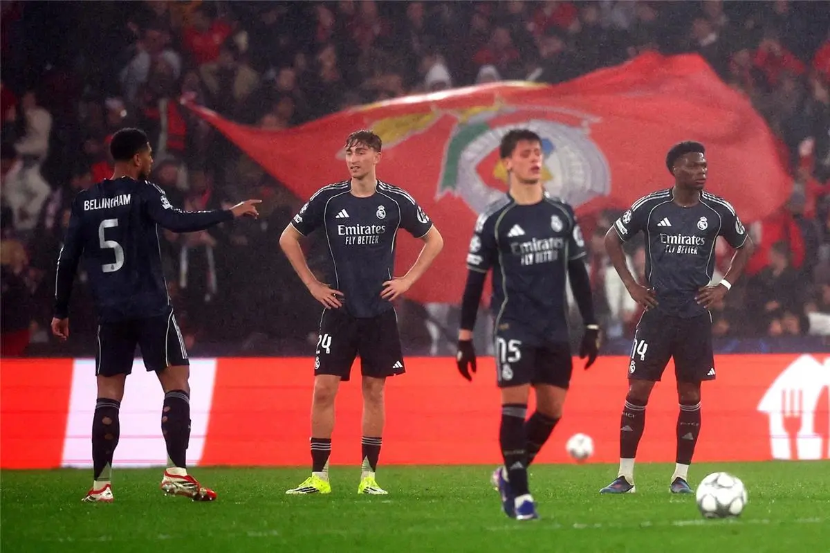 ماركا: مشروع ريال مدريد مصاب بـ "الهشاشة".. وثنائي الفريق النقطة المضيئة