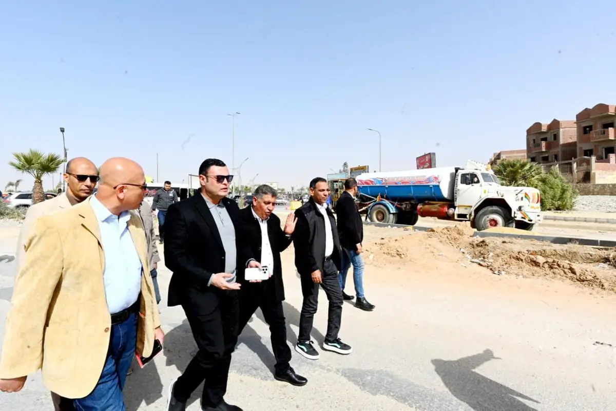 وزير الإسكان يتفقد أعمال تطوير ورفع كفاءة الطرق بعدد من المناطق الحيوية بمدينة حدائق أكتوبر - أموال الغد