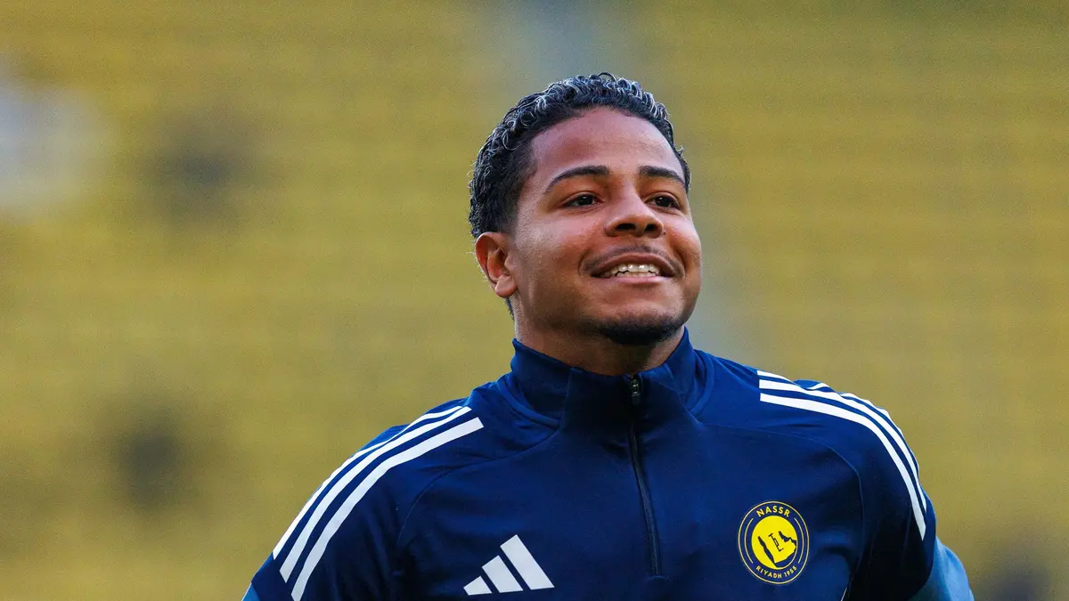 ظهر بقميصه.. النصر يعلن إعارة ويسلي إلى ريال سوسيداد