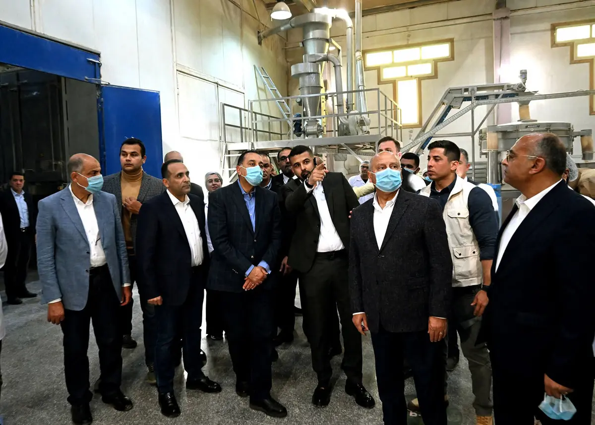 باستثمارات 41 مليون دولار.. رئيس الوزراء يتفقد مصنع «المتحدة» لتجفيف الحاصلات الزراعية - أموال الغد