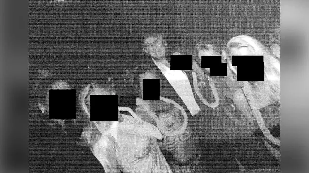 وثائق تكشف ورود اسم ترامب بشكل متكرر في ملفات إبستين.. إليكم ما نعلمه