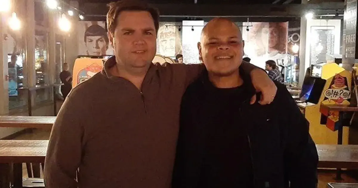 نائب كندي معارض يعرض استثمار صداقته مع فانس لإصلاح العلاقات مع واشنطن