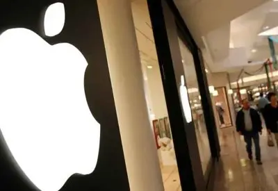 رغم نزيف باحثي الذكاء الاصطناعي.. "أبل" تحضر نسختين جديدتين لـ"سيري"