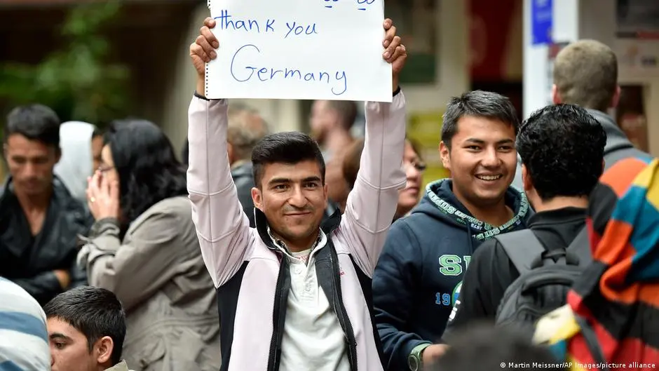 سياسة اللجوء بعد 10 سنوات على عبارة ميركل "نستطيع فعل ذلك!"