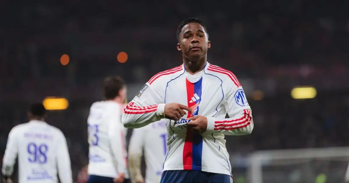 إندريك "السعيد" مع ليون يثير غموضاً حول عودته إلى ريال مدريد