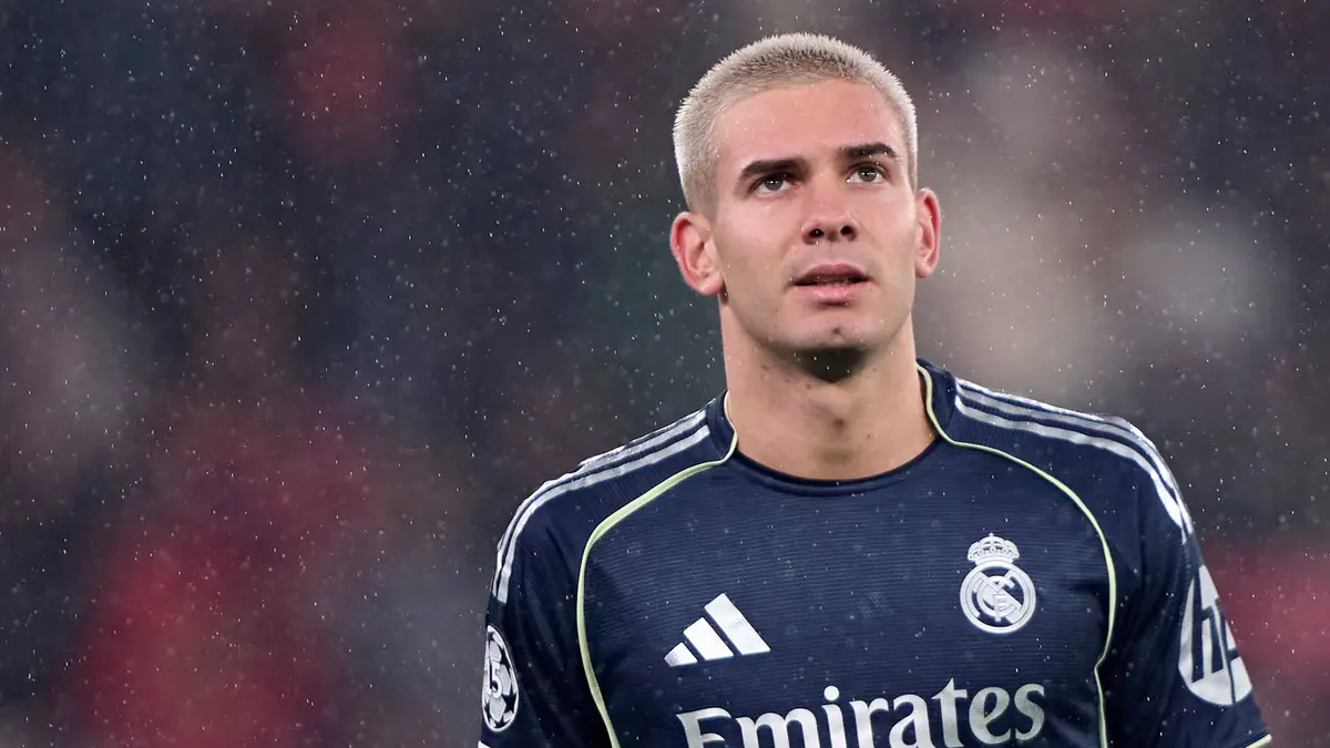 "فشل بنسبة 80%".. كارثة بنفيكا تهدد مستقبل ماستانتونو