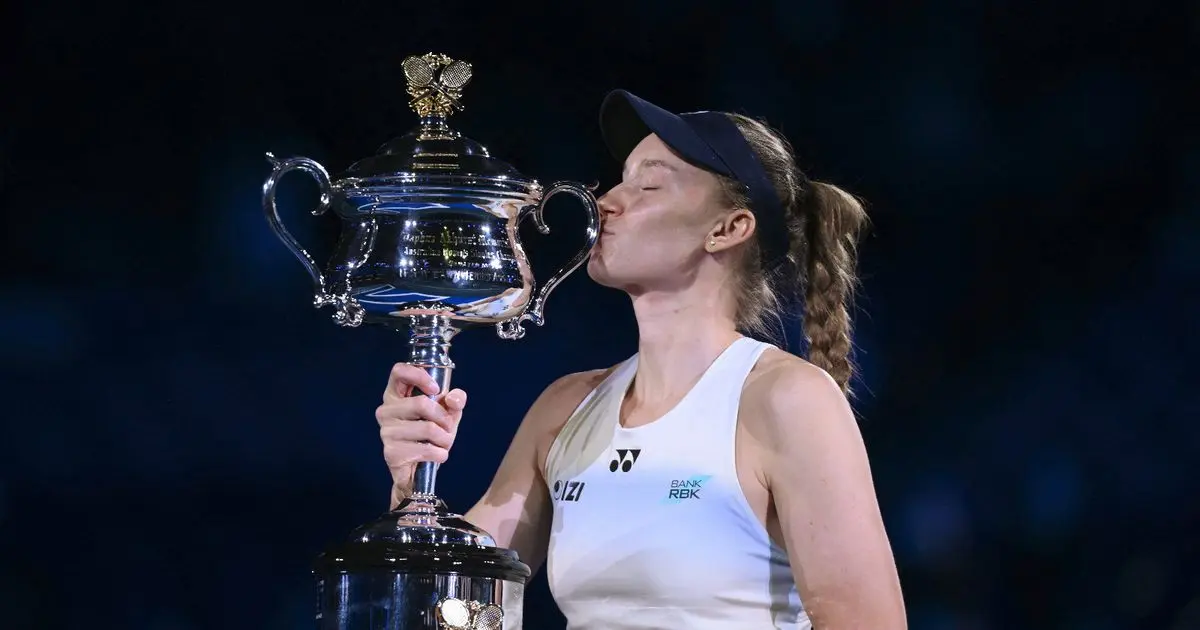 إيلينا ريباكينا تهزم أرينا سابالينكا وتنتزع أول ألقابها في أستراليا