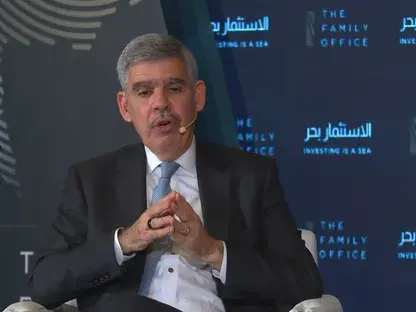 خبير اقتصادي عالمي: الدولار معرض للضعف والذهب قد يقفز إلى 6 آلاف دولار في 2026