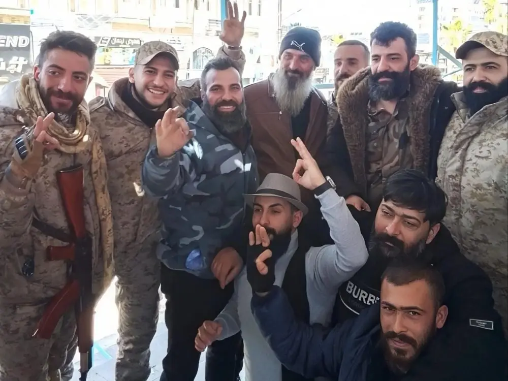 مئات يدعون للانفصال عن سوريا بدعم من الاحتلال