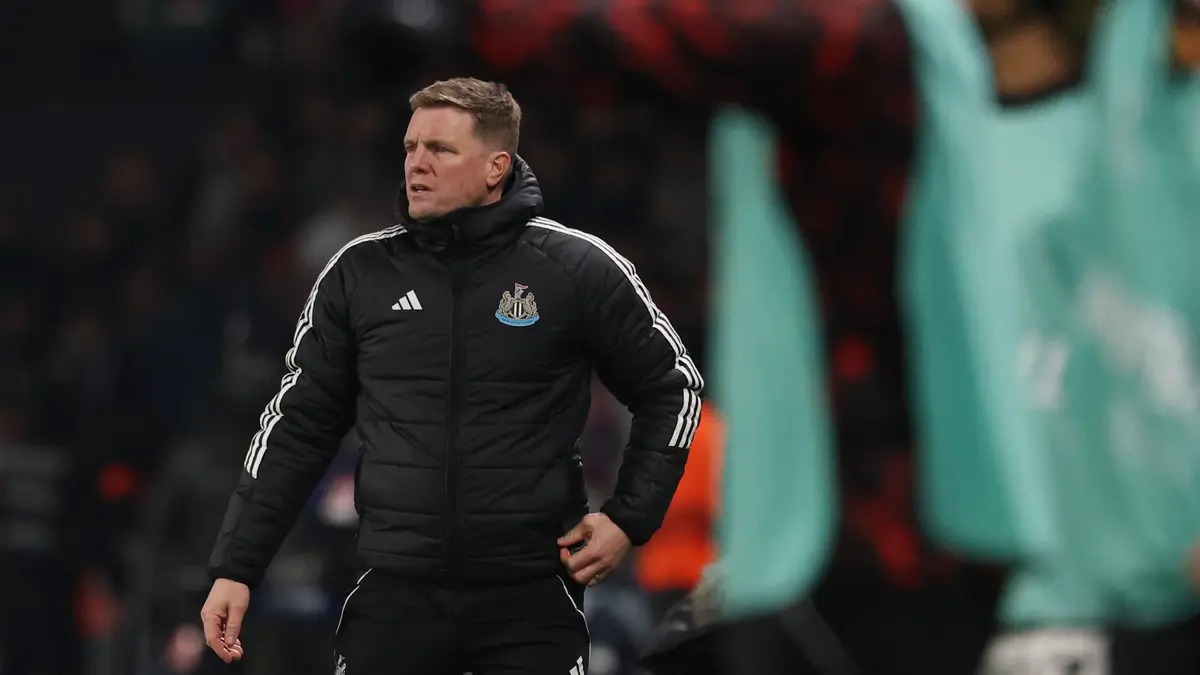 هاو: اعتقدت أننا أسكتنا جمهور أنفيلد.. ونجم الريدز يملك كل شيء