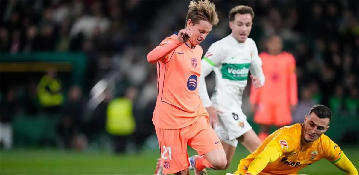 دي يونج يقر باعتراف هام بعد فوز برشلونة على إلتشي