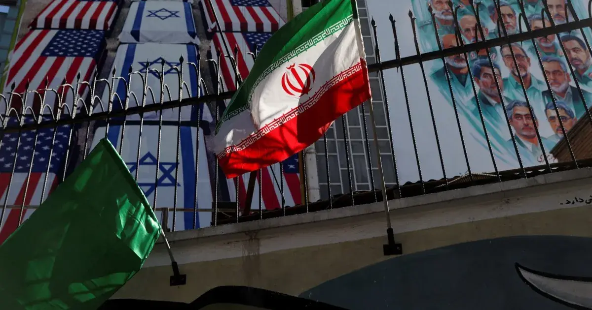 وسط تحذيرات وتأهب عسكري.. ترمب يشيد بـ"جدية" إيران في مساعي التفاوض