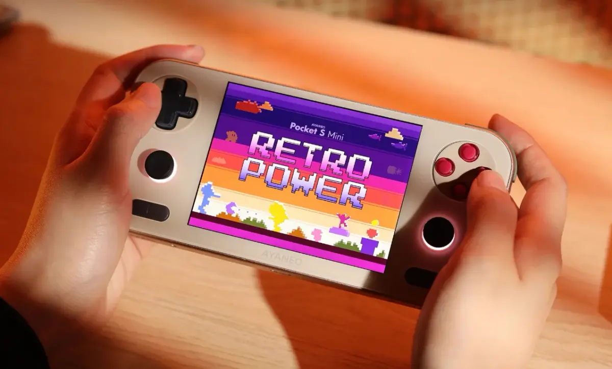 آيانيو تطلق جهاز Pocket S Mini المحمول بتصميم فاخر ومعالج Snapdragon G3x Gen 2