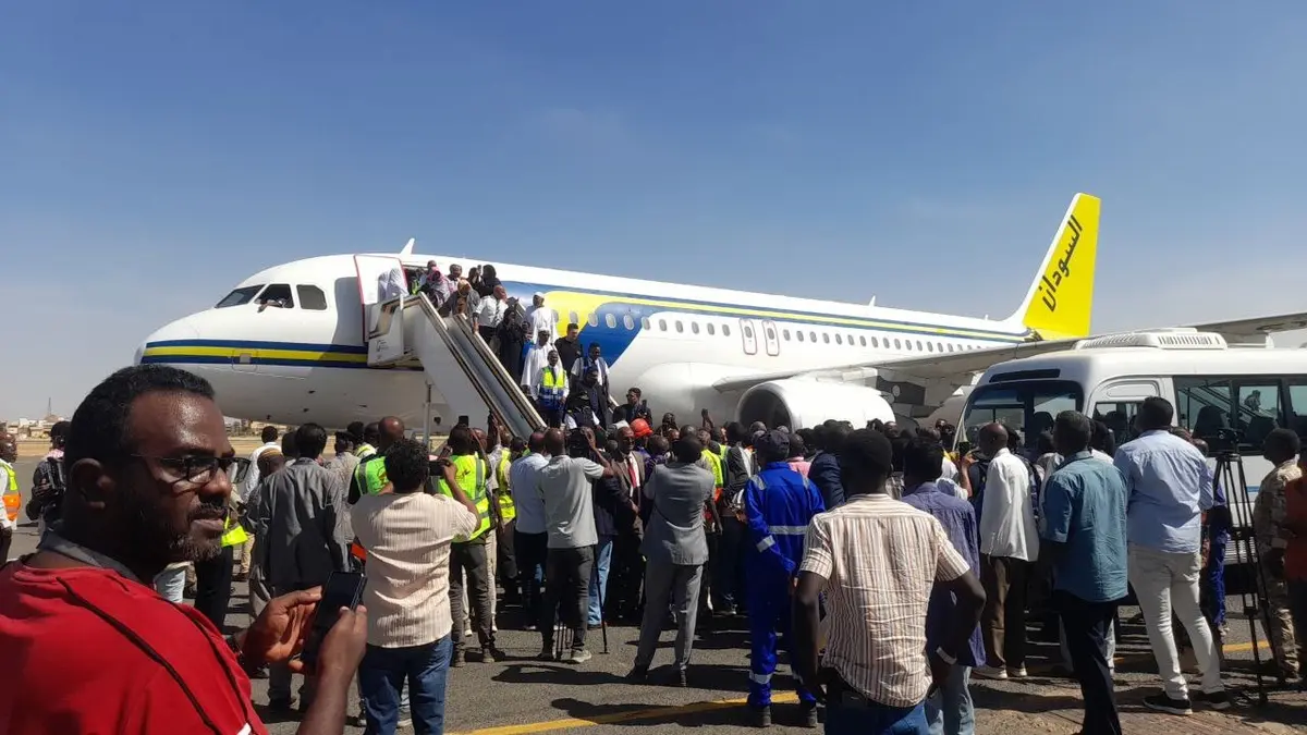 هبوط أول رحلة تجارية في الخرطوم بعد انقطاع دام 3 سنوات (فيديو)