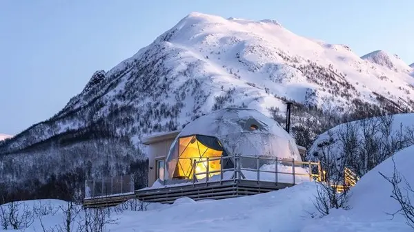 زهرة الخليج - «الساونا» بالشمال الأوروبي.. تقاليد الدفء من جوف الأرض إلى ضفاف البحيرات