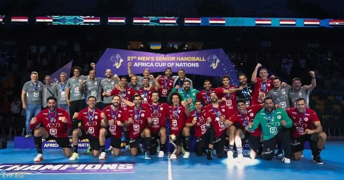 السيسي يهنئ منتخب مصر لكرة اليد المتوج ببطولة أفريقيا