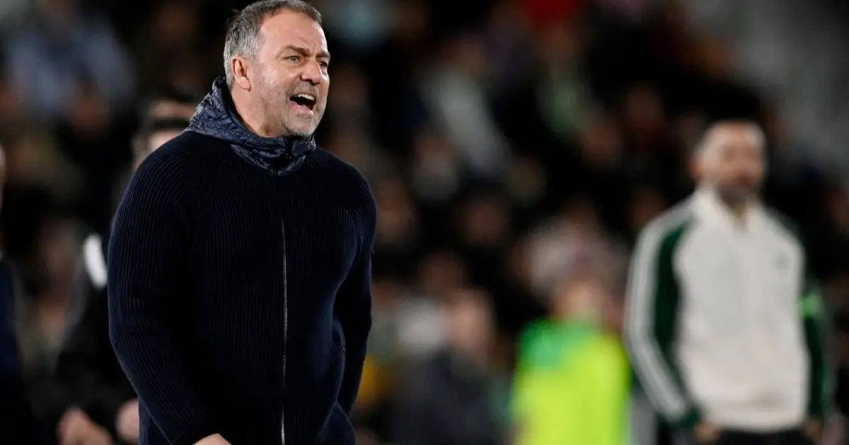 فليك ينتقد "إهدار الفرص" ويكشف موقف رافينيا ويتغنى بيامال