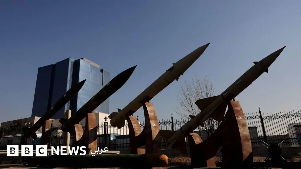 ترامب يعلق على تحذير خامنئي: مواجهة إيران قد تتحول إلى "صراع إقليمي" إذا فشل التوصل إلى اتفاق - BBC News عربي