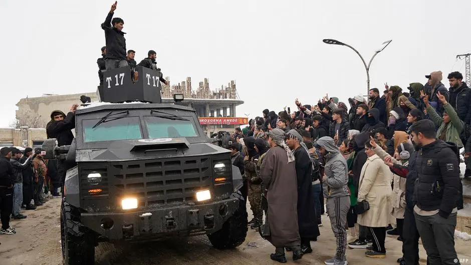 أخبار اليوم: حظر تجول بشمال شرق سوريا مع بدء اتفاق دمشق وقسد