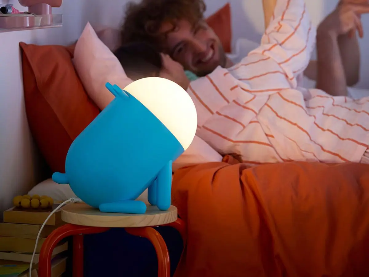 مصباح طاولة LED جديد من إيكيا مع ميزة ذكية متوفر الآن في المزيد من الدول