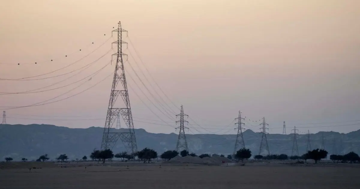 بدء تنفيذ الربط الكهربائي المباشر بين الخليج وعُمان