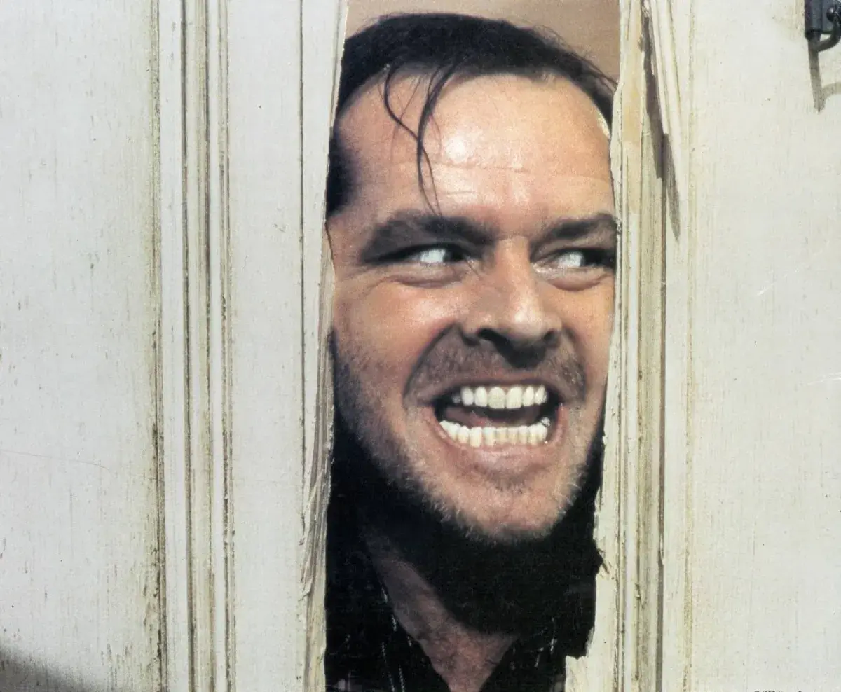 «ذا شاينينغ» في صالات السينما السعودية.. أيقونة الرعب النفسي