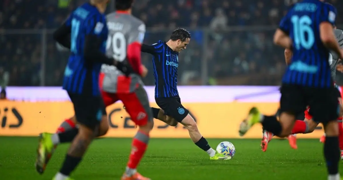 إنتر يفك طلاسم كريمونيزي برأس لاوتارو وصاروخ زيلينسكي