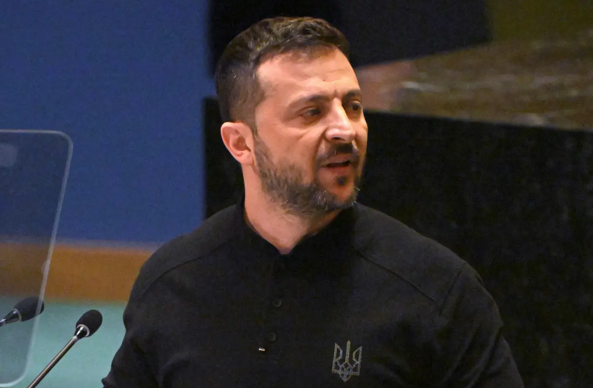 زيلينسكي ينتقد سلطات كييف لتأخرها في إصلاح العطل بنظام الطاقة