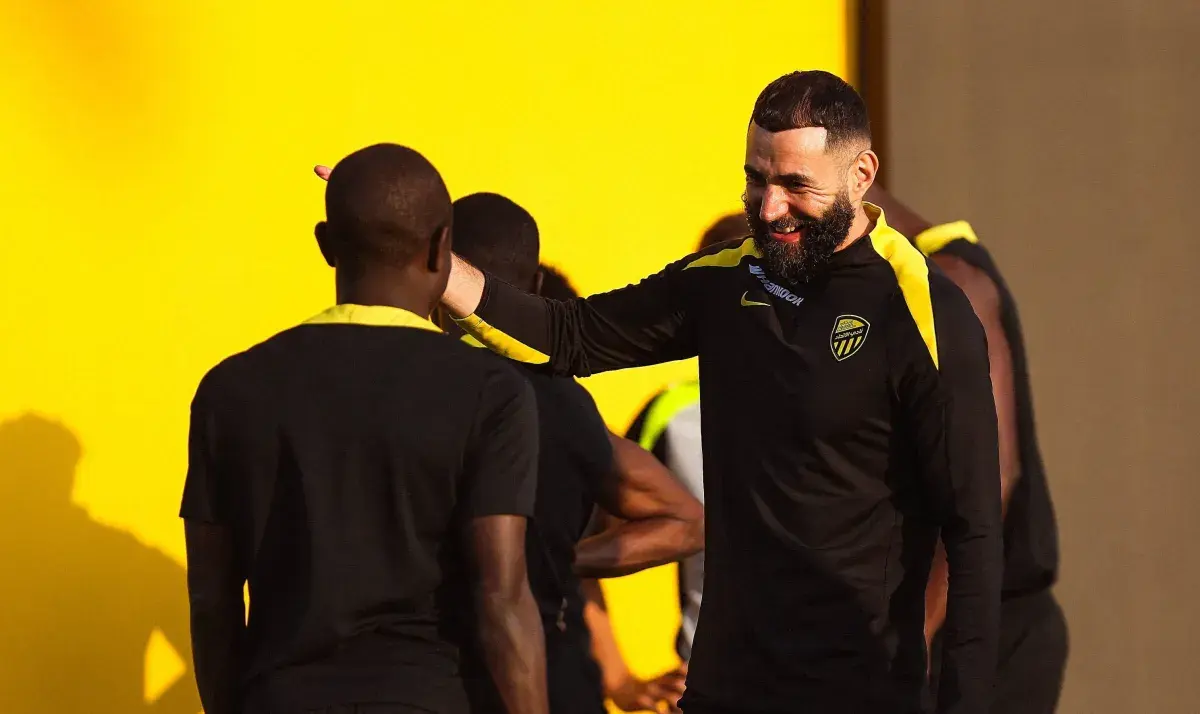 «فوت ميركاتو»: بنزيمة يقترب من الهلال بعقد 6 أشهر