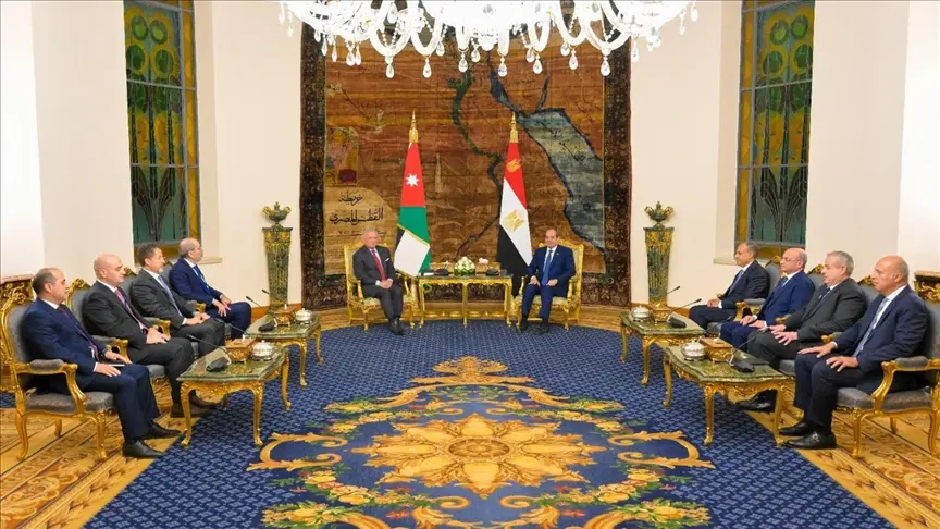 السيسي وعبد الله الثاني يؤكدان ضرورة تنفيذ اتفاق غزة ورفض التهجير