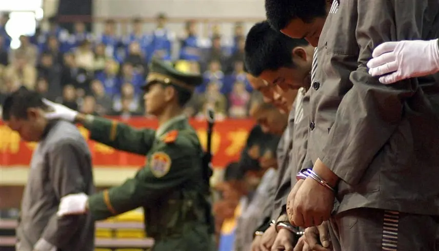 الصين تعدم 4 أشخاص مدانين بتهم القتل والاحتيال - موقع 24