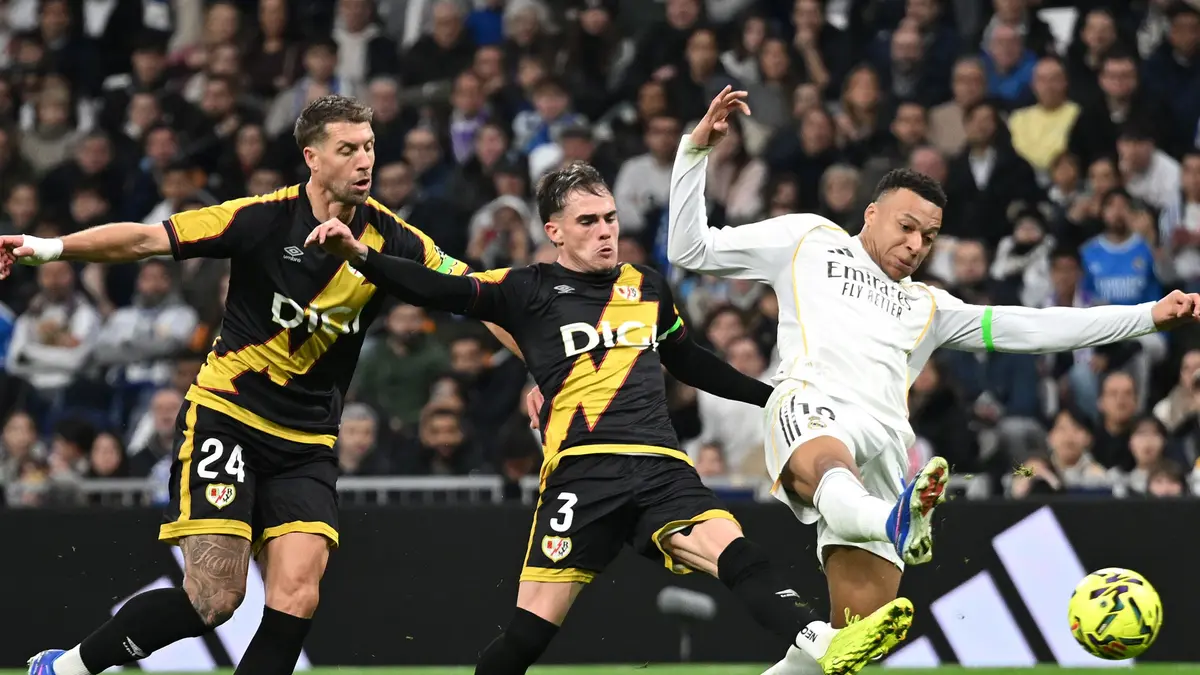 بالصور.. لماذا ارتدى لاعبو ريال مدريد شارات خضراء؟