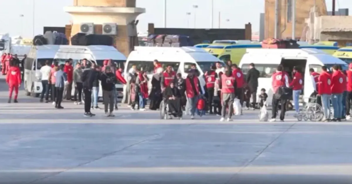 معبر رفح يعود إلى العمل بشكل محدود أمام حركة الأفراد بين مصر وقطاع غزة