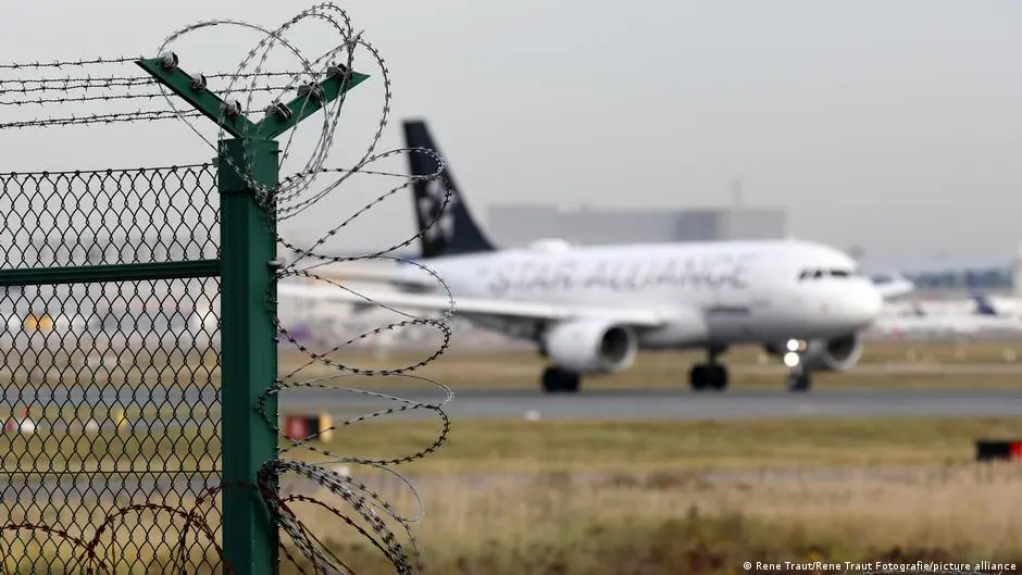 كيف تتم عملية الترحيل من ألمانيا؟