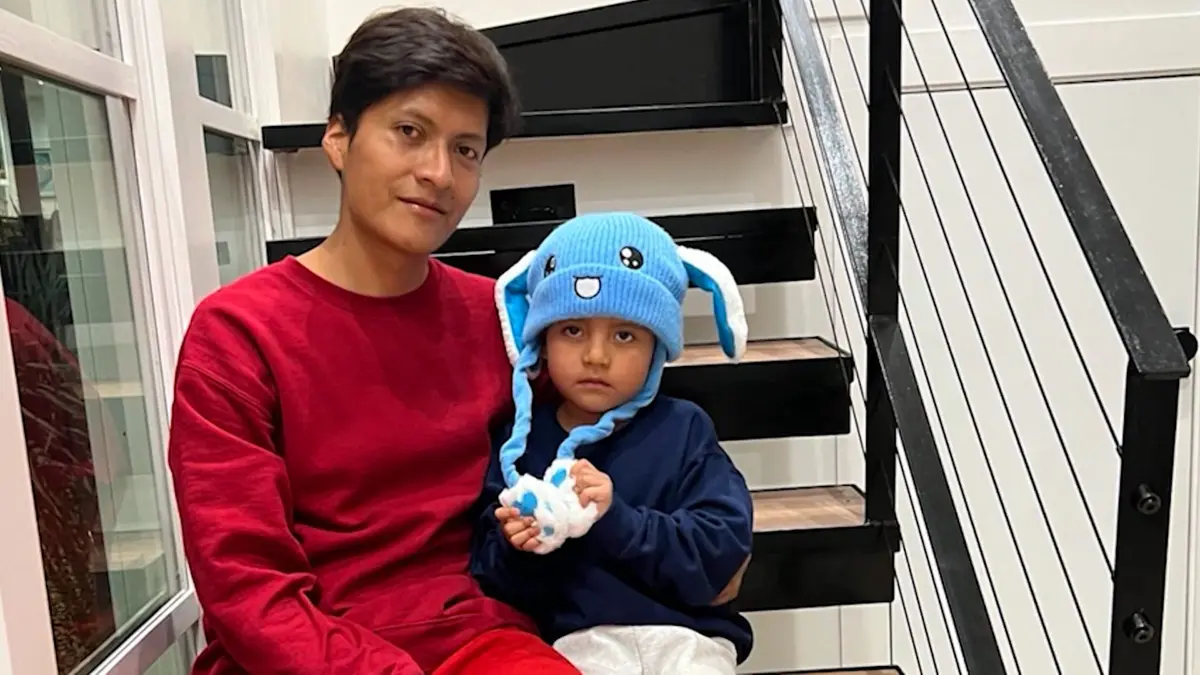 إطلاق سراح طفل إكوادوري ووالده بعد احتجازهما لأكثر من أسبوع في تكساس