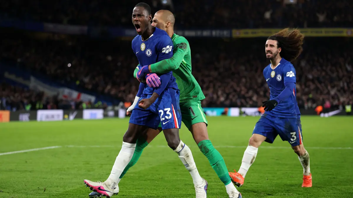 مدافع تشيلسي يسخر من أريولا: لن تصبح حارس بنفيكا