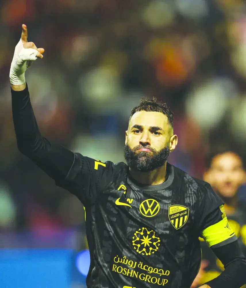 الميركاتو الشتوي: الهلال يتفق مع بوابري على 30 مليون يورو... ويترقب بنزيمة