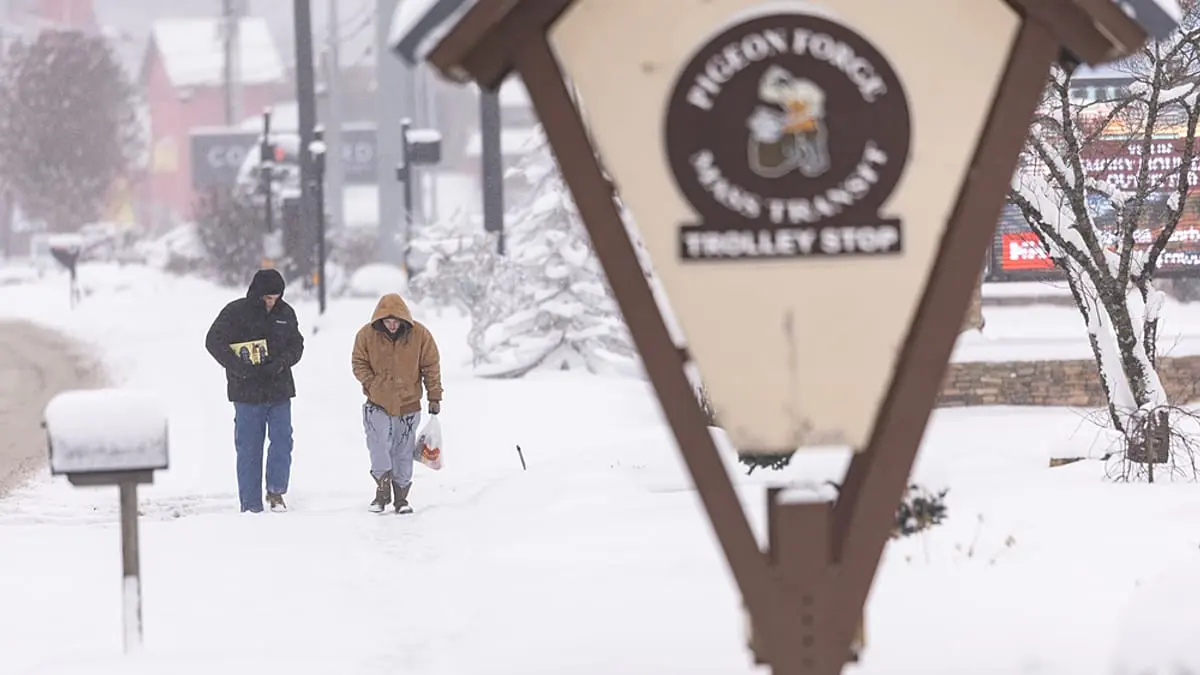 اضطرابات واسعة في النقل مع اجتياح عاصفة ثلجية جنوب الولايات المتحدة