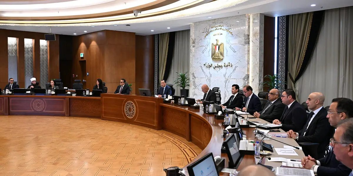 عقوبات رادعة وتصنيف عمري موحد.. رئيس الوزراء يناقش الإطار التنظيمي لحماية النشء على المنصات الرقمية - أموال الغد