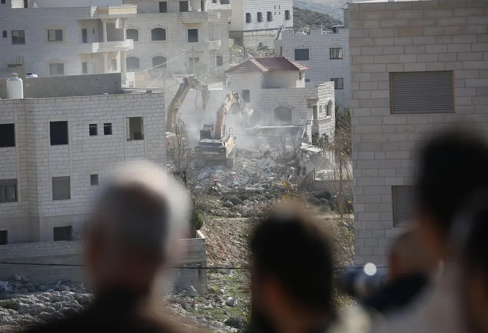 الجيش الإسرائيلي يهدم منزل منفذ عملية غوش عتصيون شمال الخليل