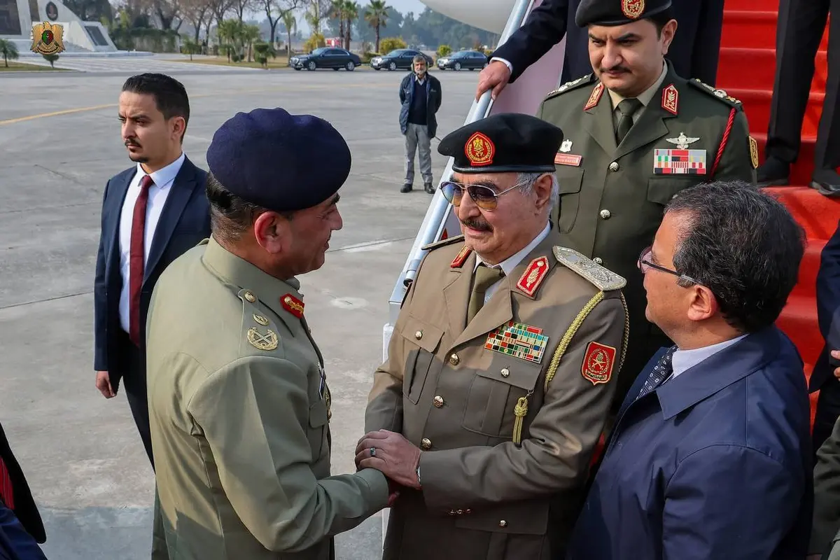 حفتر وصدام يبحثان تعزيز التعاون الثنائي مع قيادة الجيش الباكستاني (صور + فيديو)