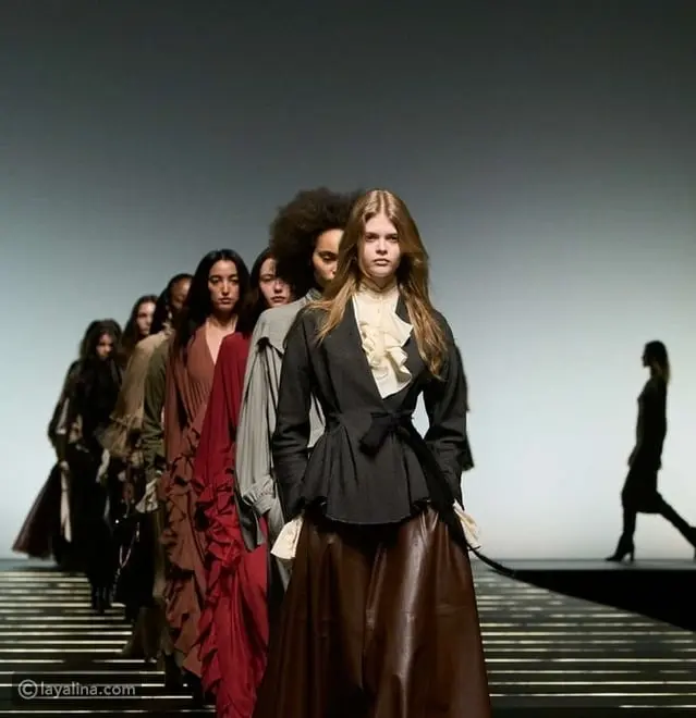 Alberta Ferretti تُفتتح أسبوع دبي للموضة 2026: تجسيد الأنوثة العالمية في منصة استراتيجية متنامية