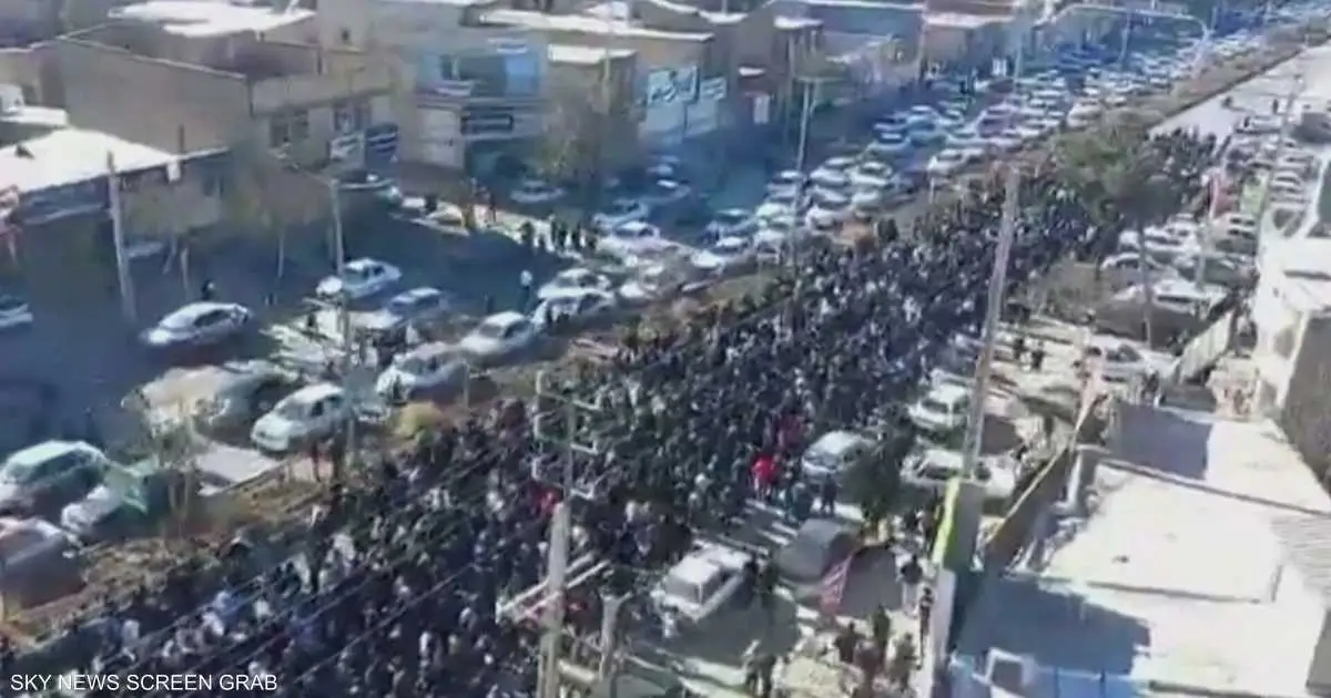 إيران توقف أجانب بتهمة "المشاركة في أعمال شغب"