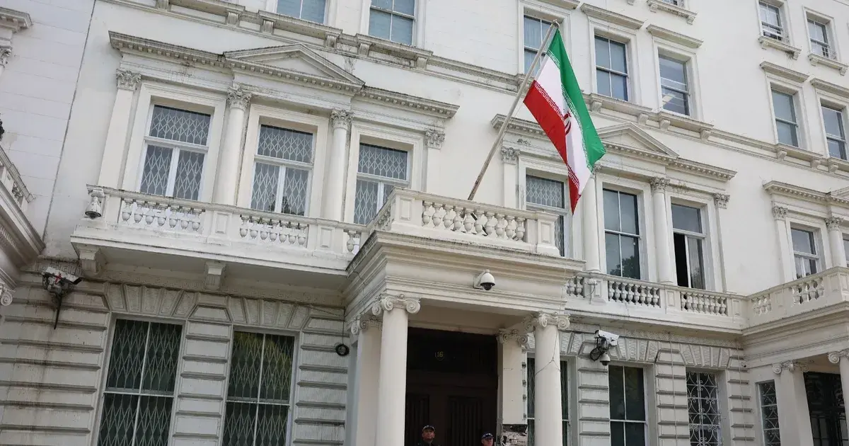 بريطانيا تفرض عقوبات واسعة على مسؤولين إيرانيين وهيئة أمنية