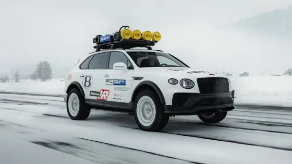 بنتلي تتحدى الطرق الوعرة بسيارة بنتايجا "X" الجديدة