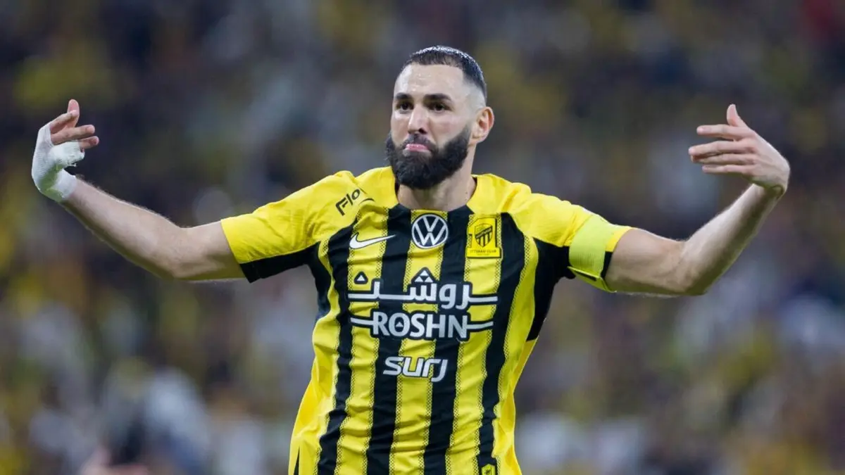 النجم الفرنسي بنزيمة ينتقل إلى الهلال السعودي ويطوي صفحة تجربته مع الاتحاد